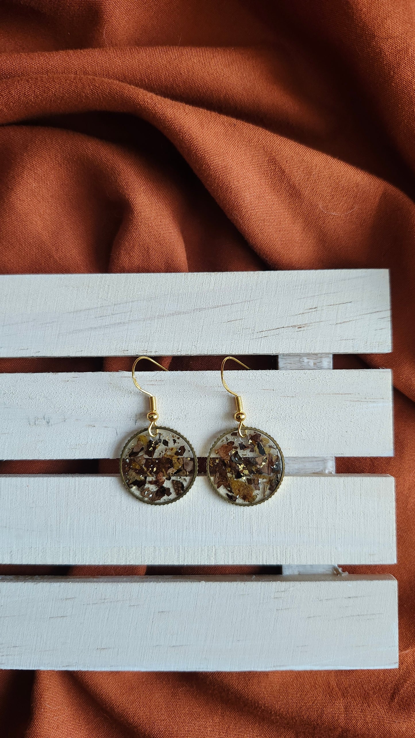 Backyard Leaves Small Circle