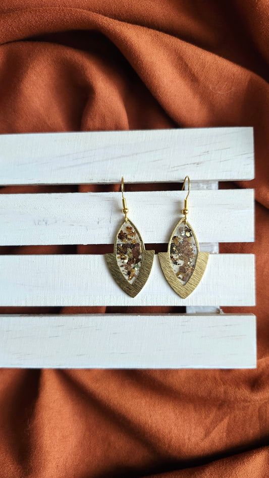 Backyard Leaves Medium Curves