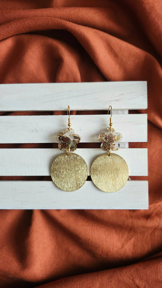 Backyard Leaves Small Flowers